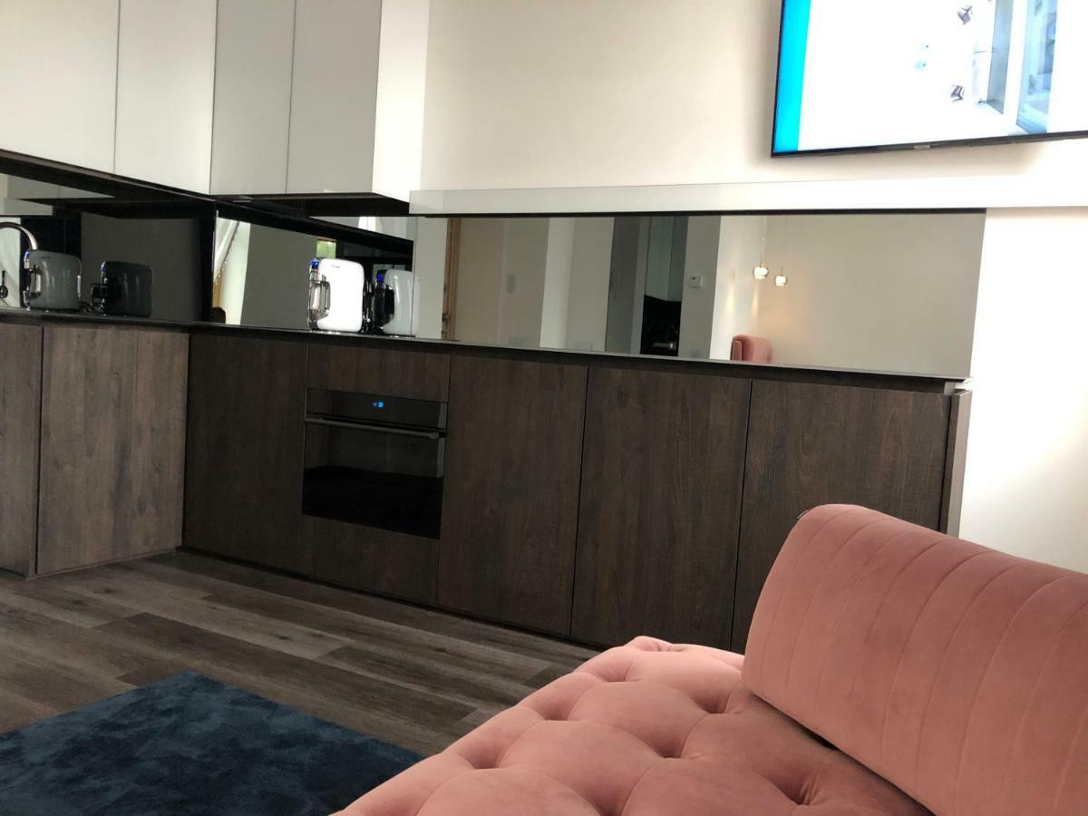 Modern And Luxury Apartment In The Center Of Kaunas Kültér fotó